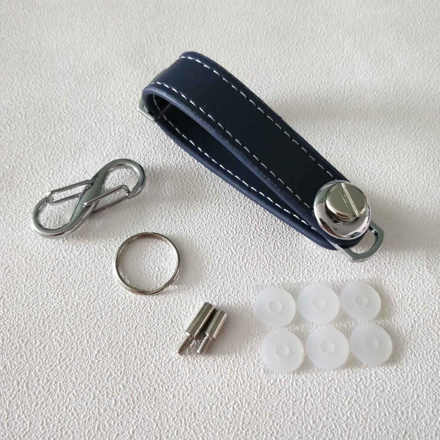 Creative keychain key stora
