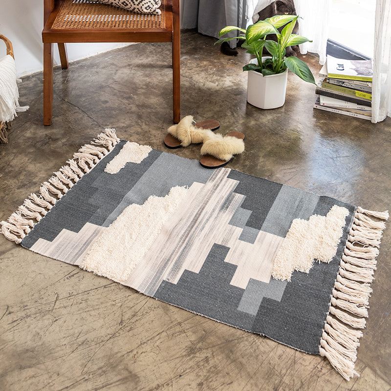 Cotton and linen tufted handmade tassel rug